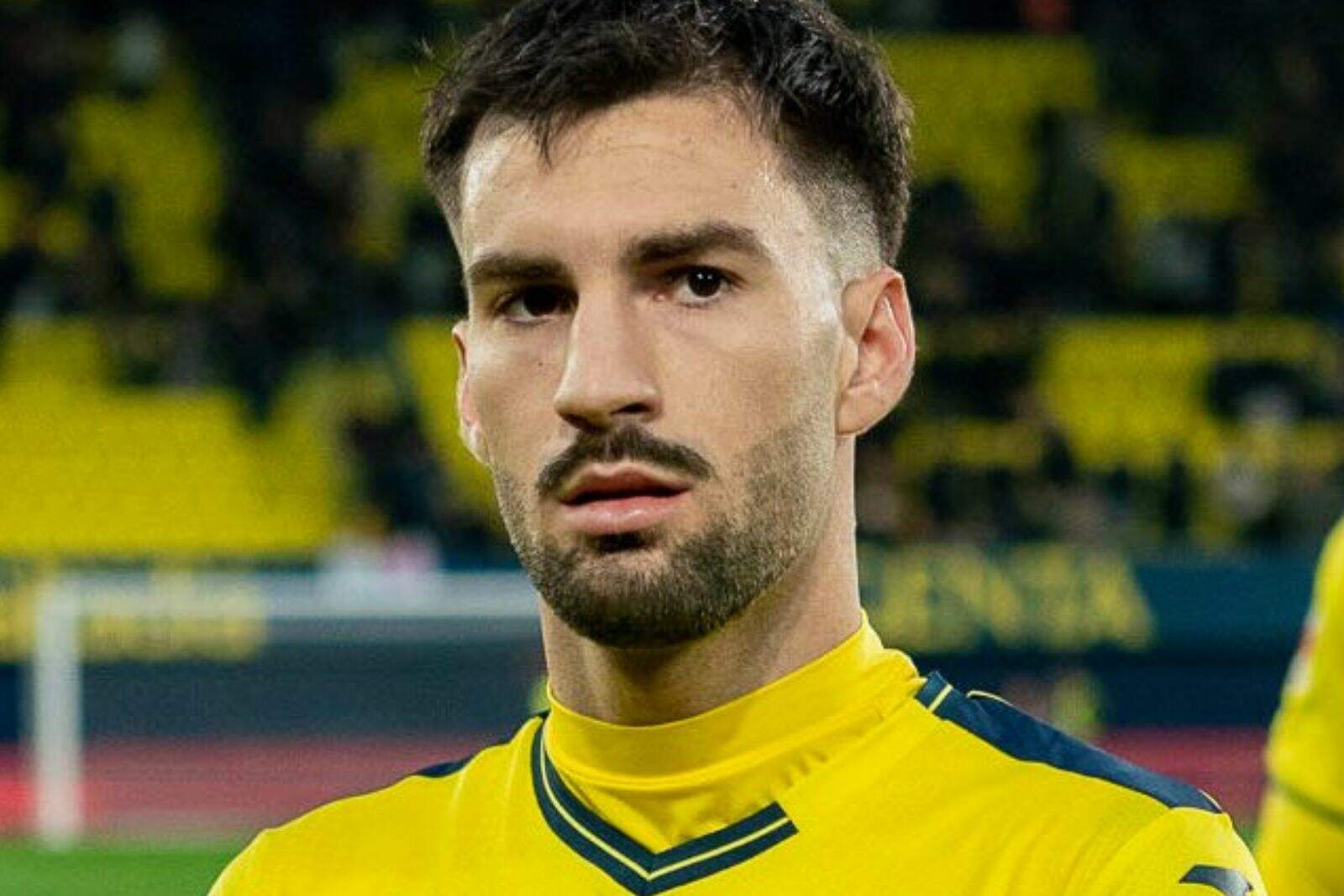 Baena en un partido con el Villarreal