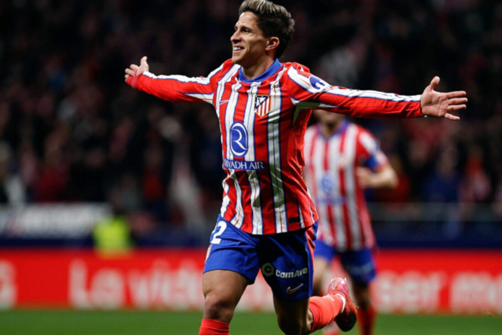 Giuliano celebrando uno de sus goles