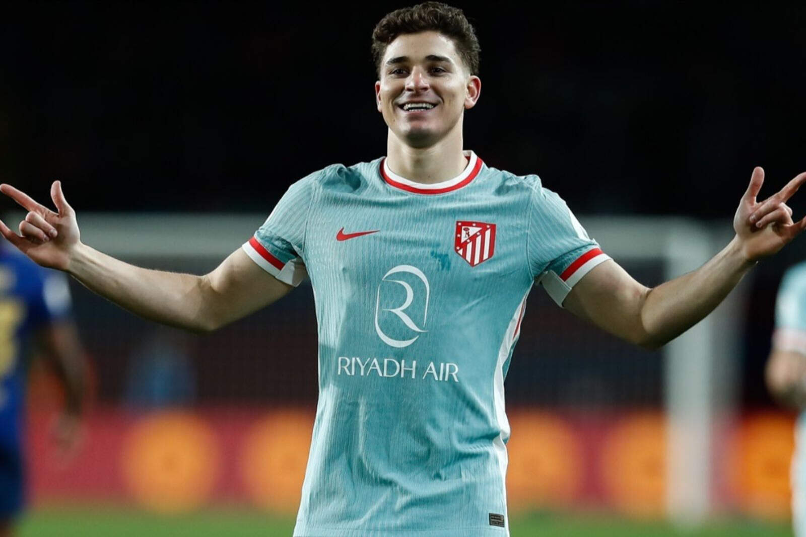 Julián celebrando su gol
