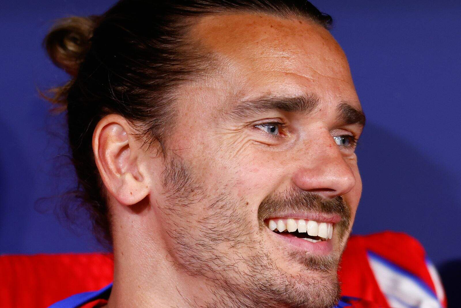 Griezmann en el banquillo del Metropolitano