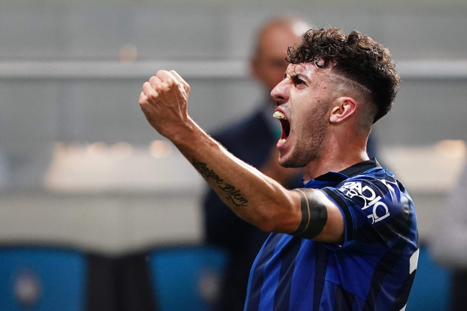 Matteo Ruggeri con el Atalanta