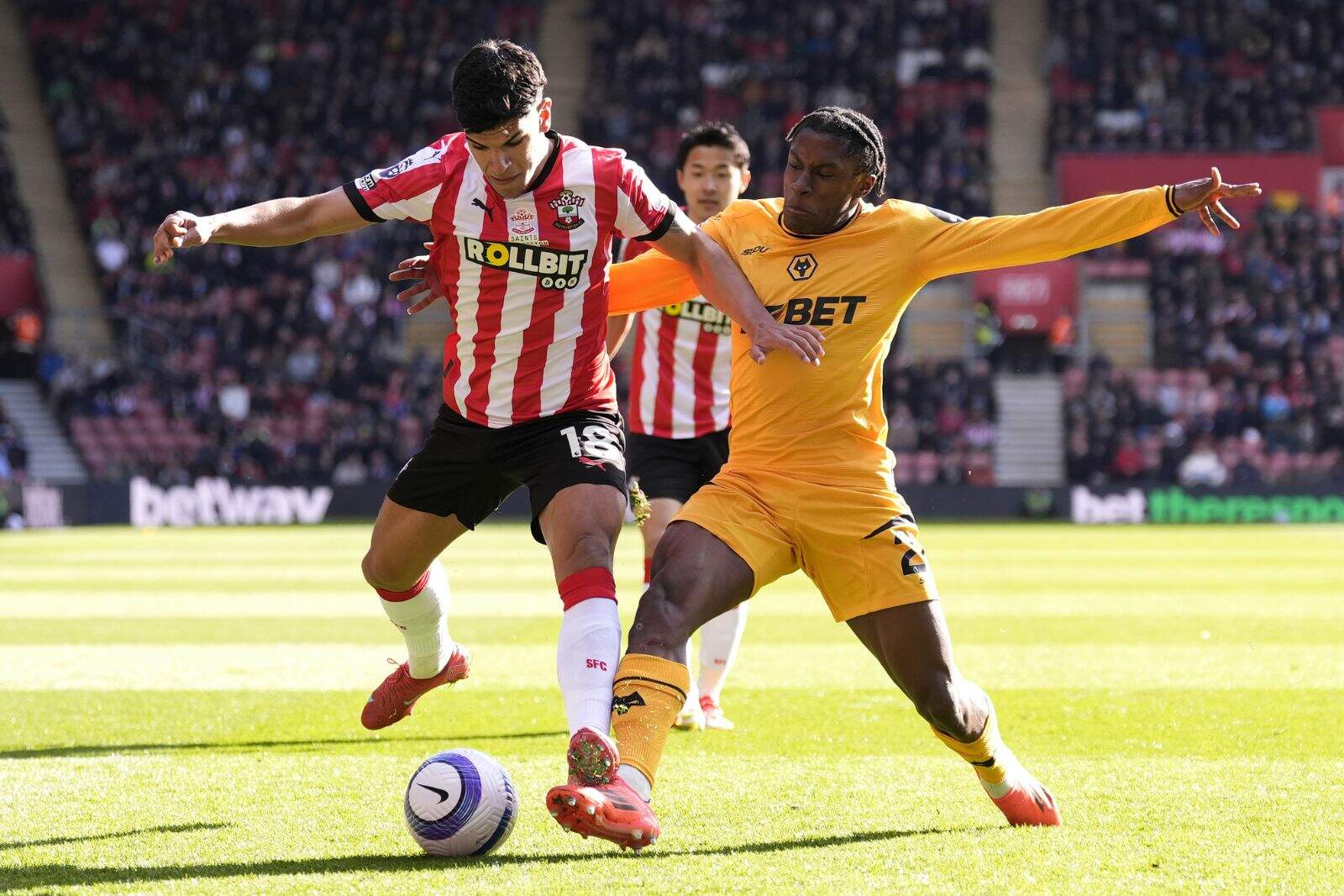 Mateus Fernandes durante un partido