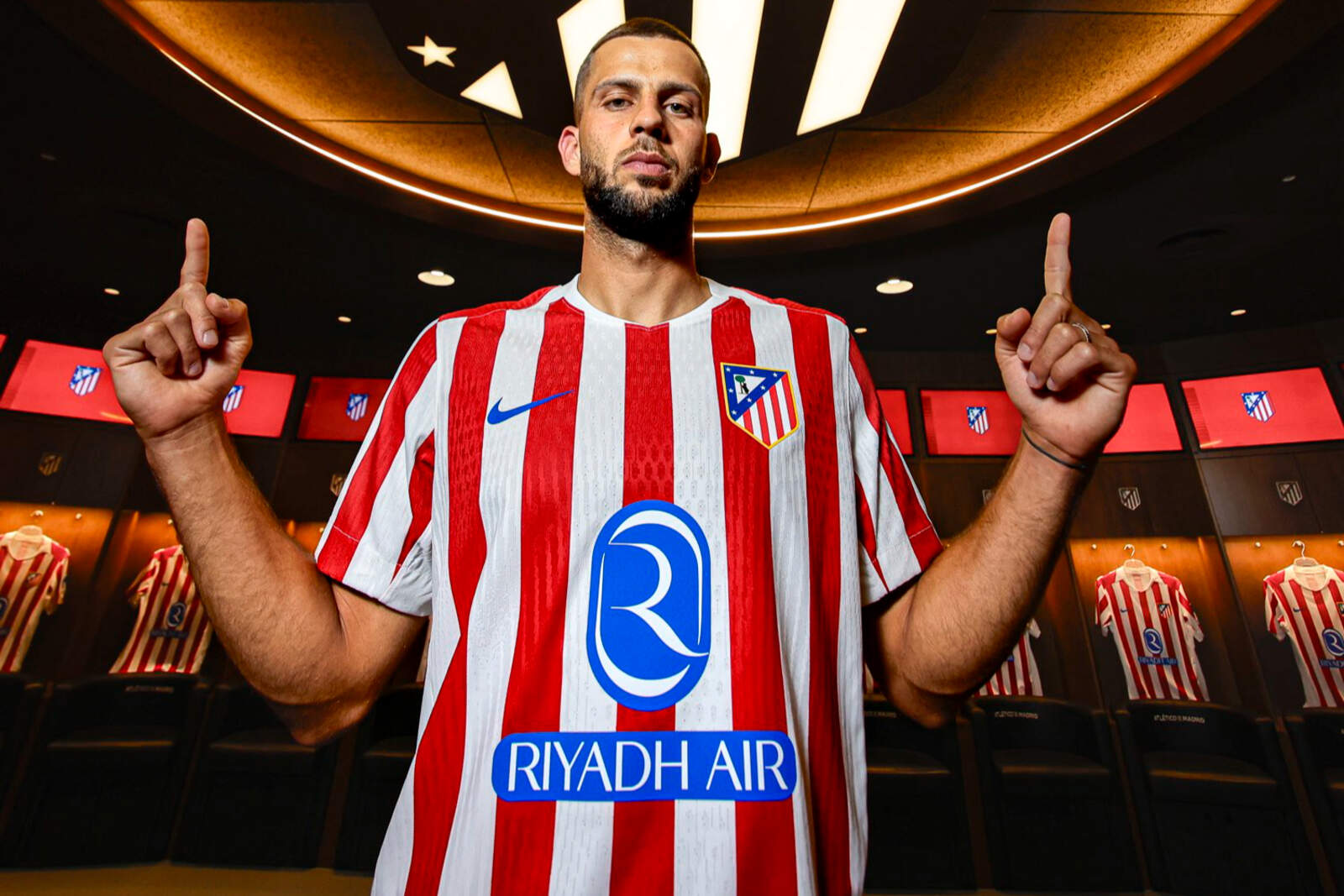 Hancko liderando al Atlético