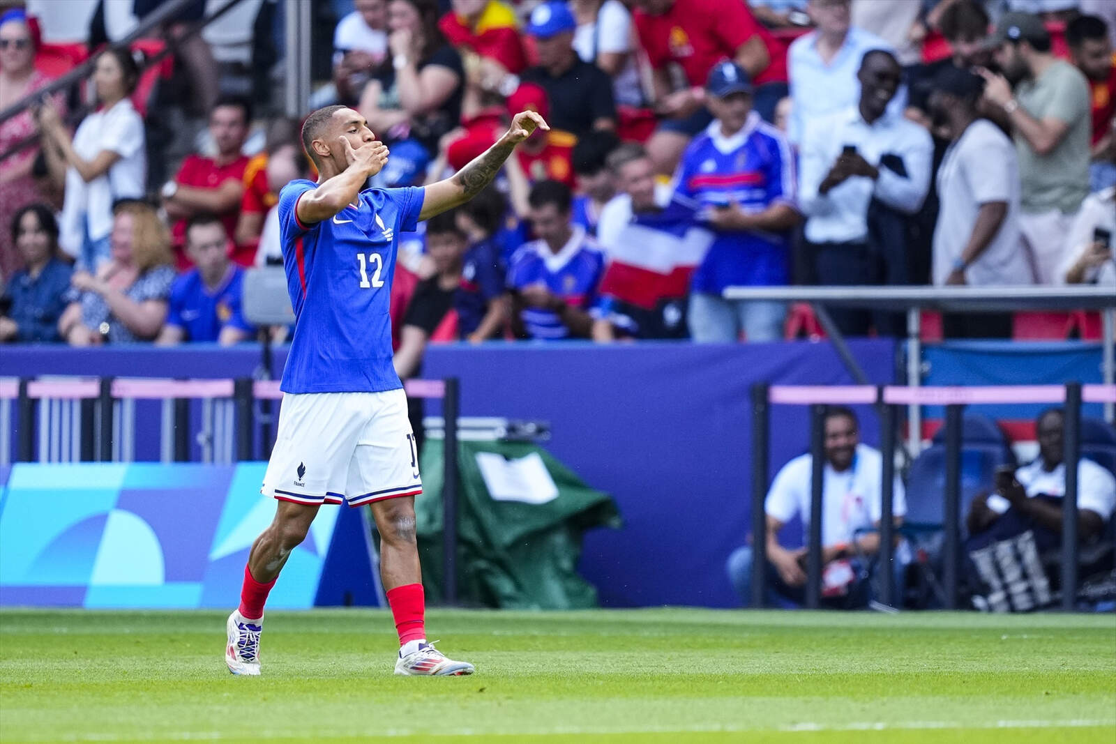 Millot con Francia