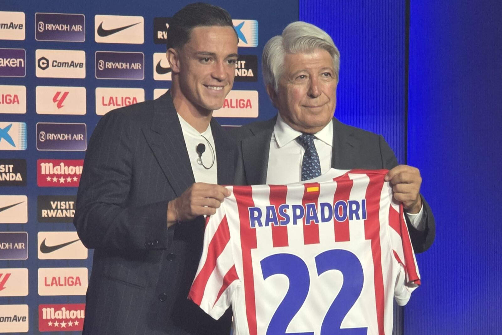 Raspadori en su presentación