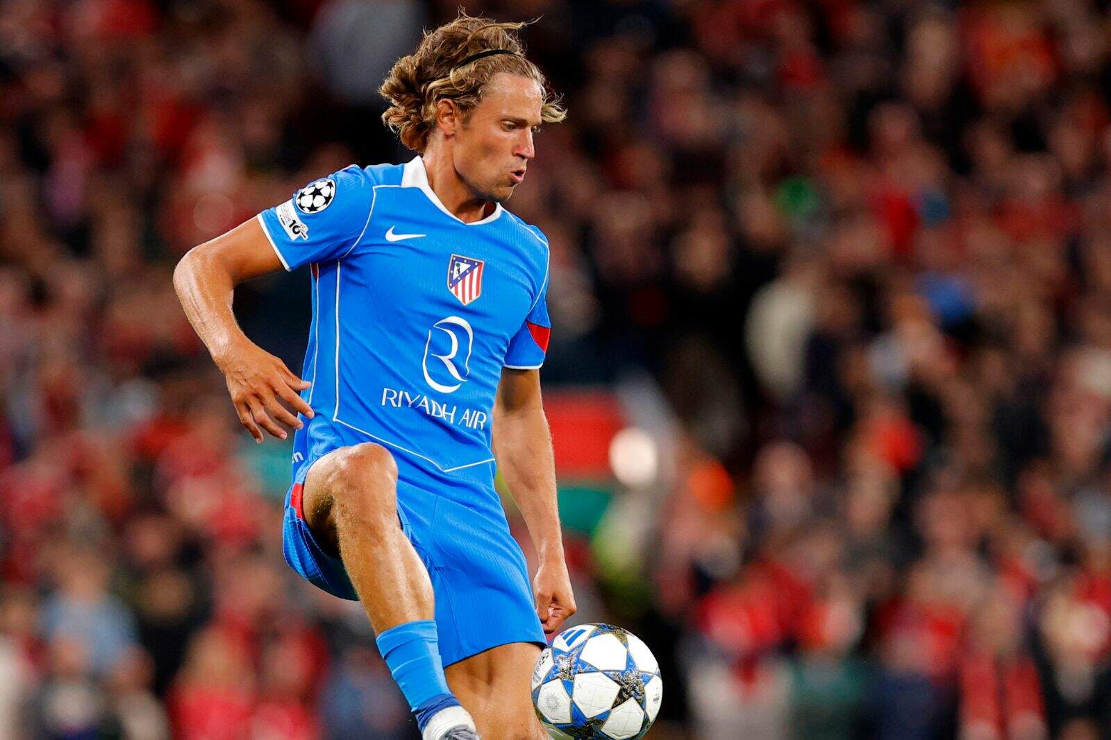 Marcos Llorente brilla en Liverpool