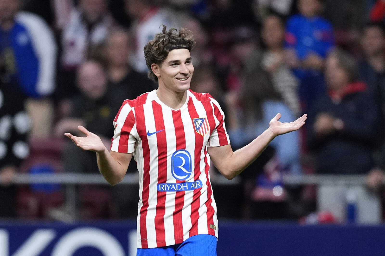 La afición rojiblanca necesita la vuelta de su crack | (Fuente: @europapress y Canva)