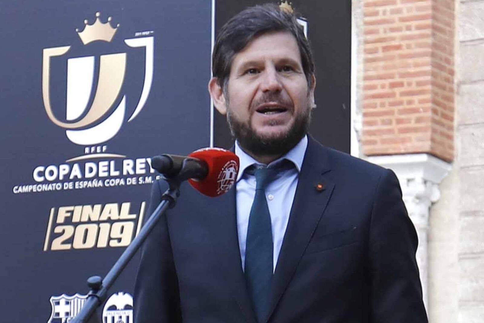 Mateu sigue buscando refuerzos en caso de salida