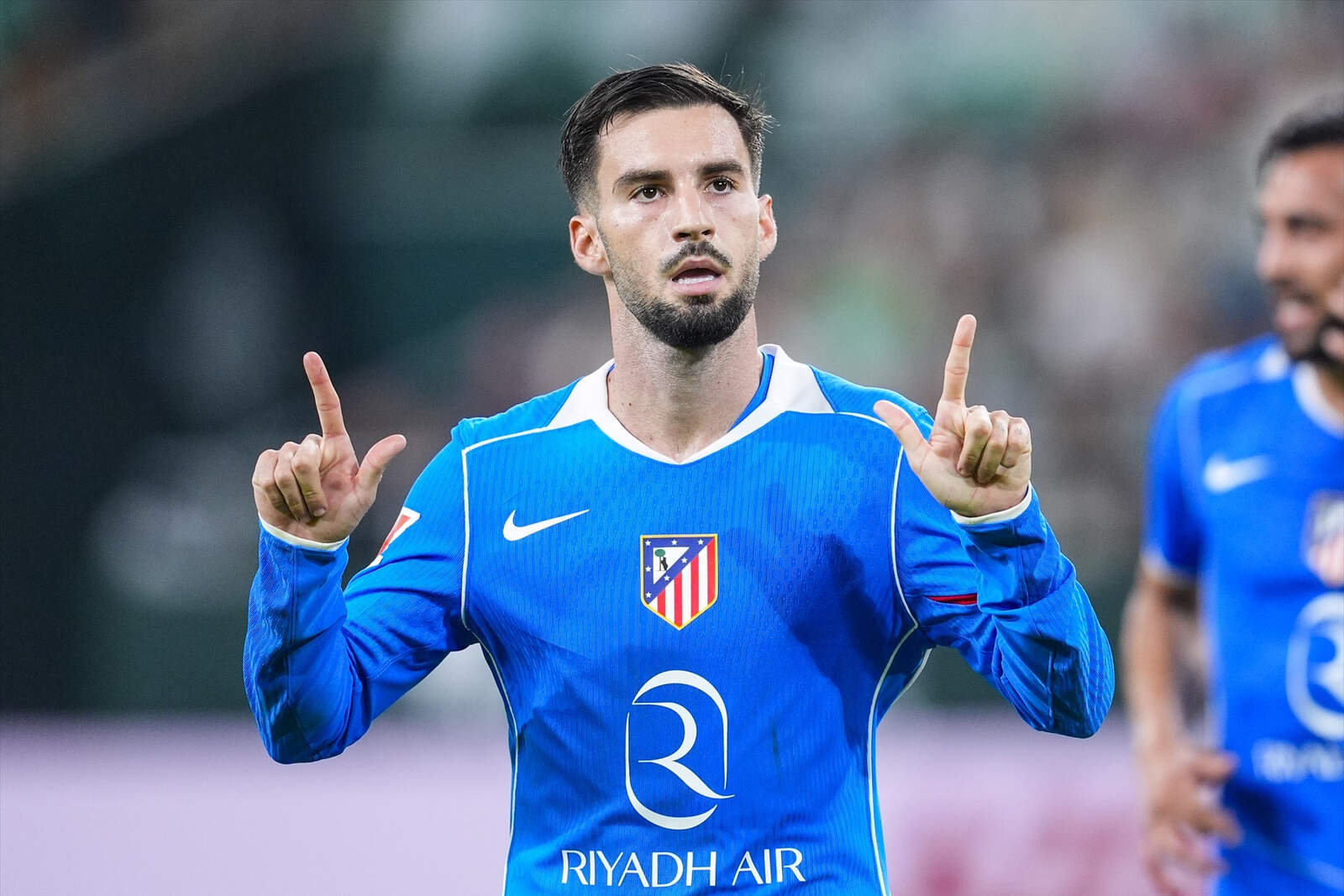 Baena celebrando su gol