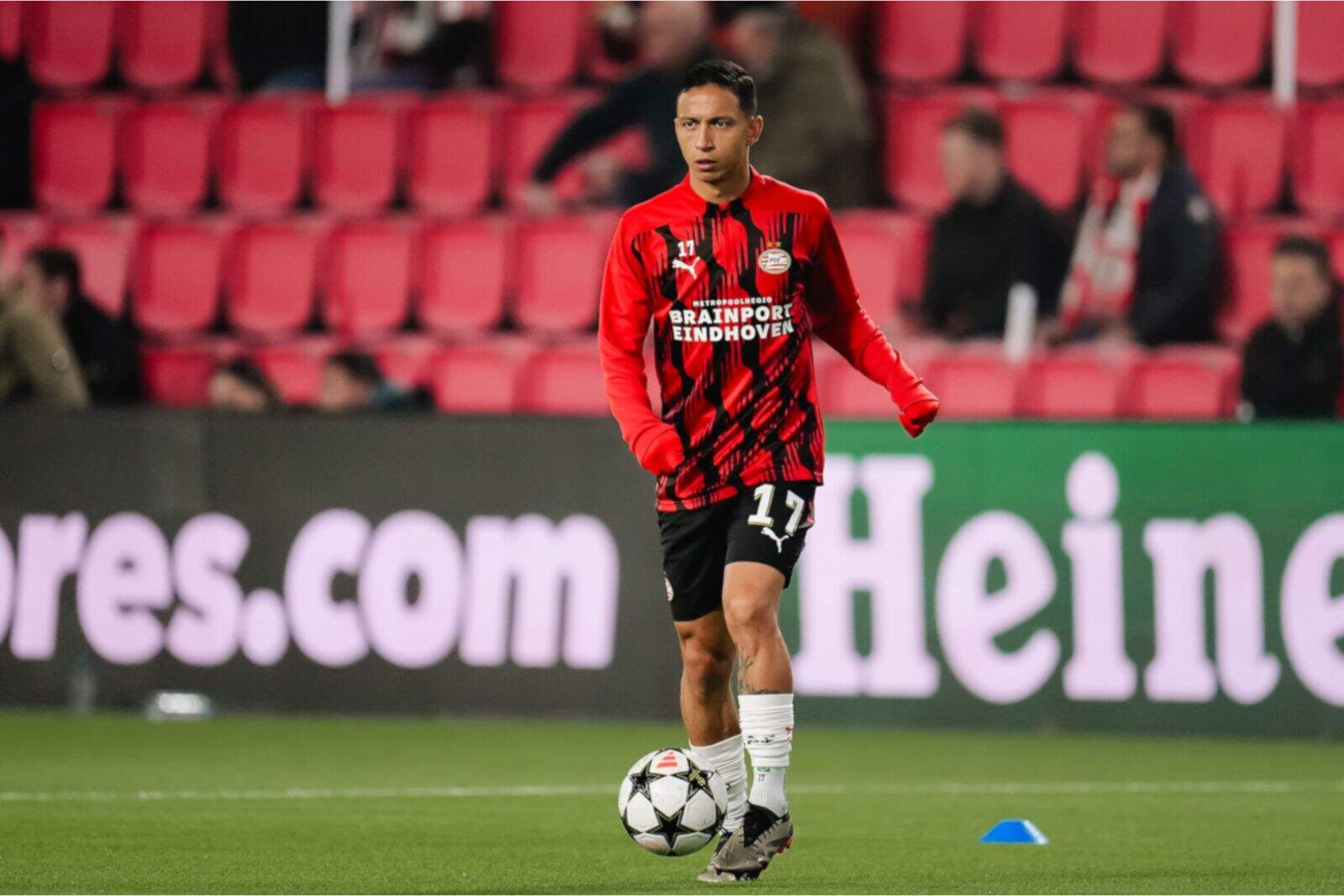 Mauro JR antes de un partido