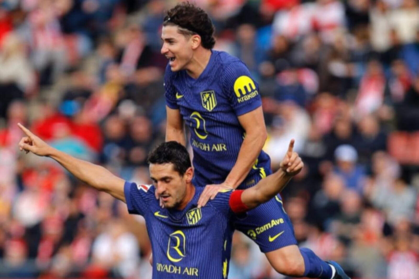 Koke celebrando su gol