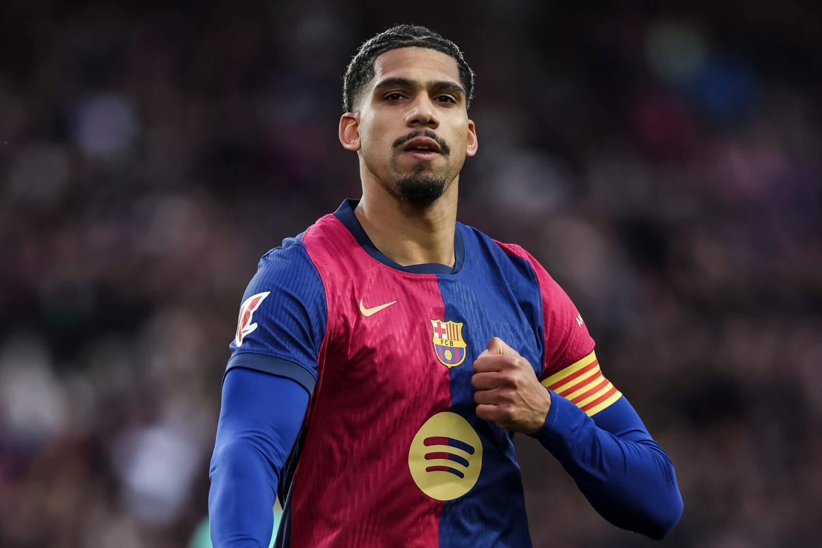 Ronald Araujo lo tiene claro con Julián | Fuente (@FCBarcelona)