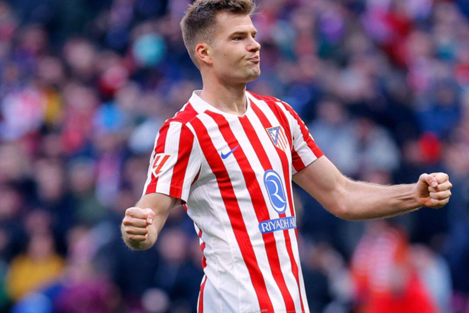 Sorloth celebrando su gol