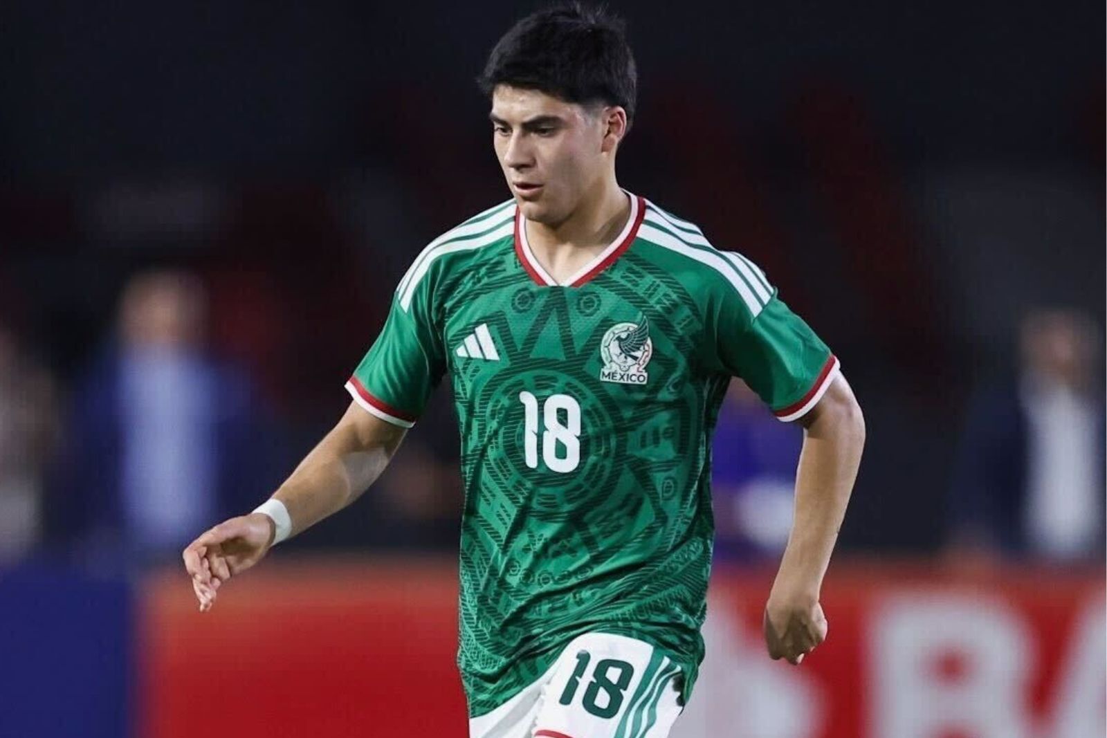 Obed Vargas con la selección de México / Fuente: @miseleccionmx