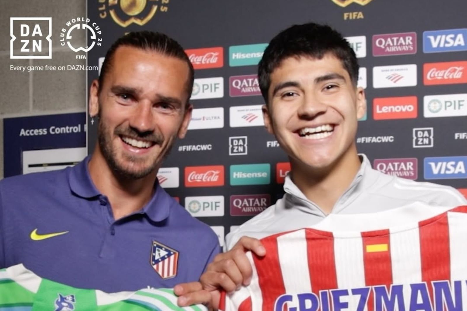 Obed Vargas, feliz con Griezmann. (Fuente: @Atleti)