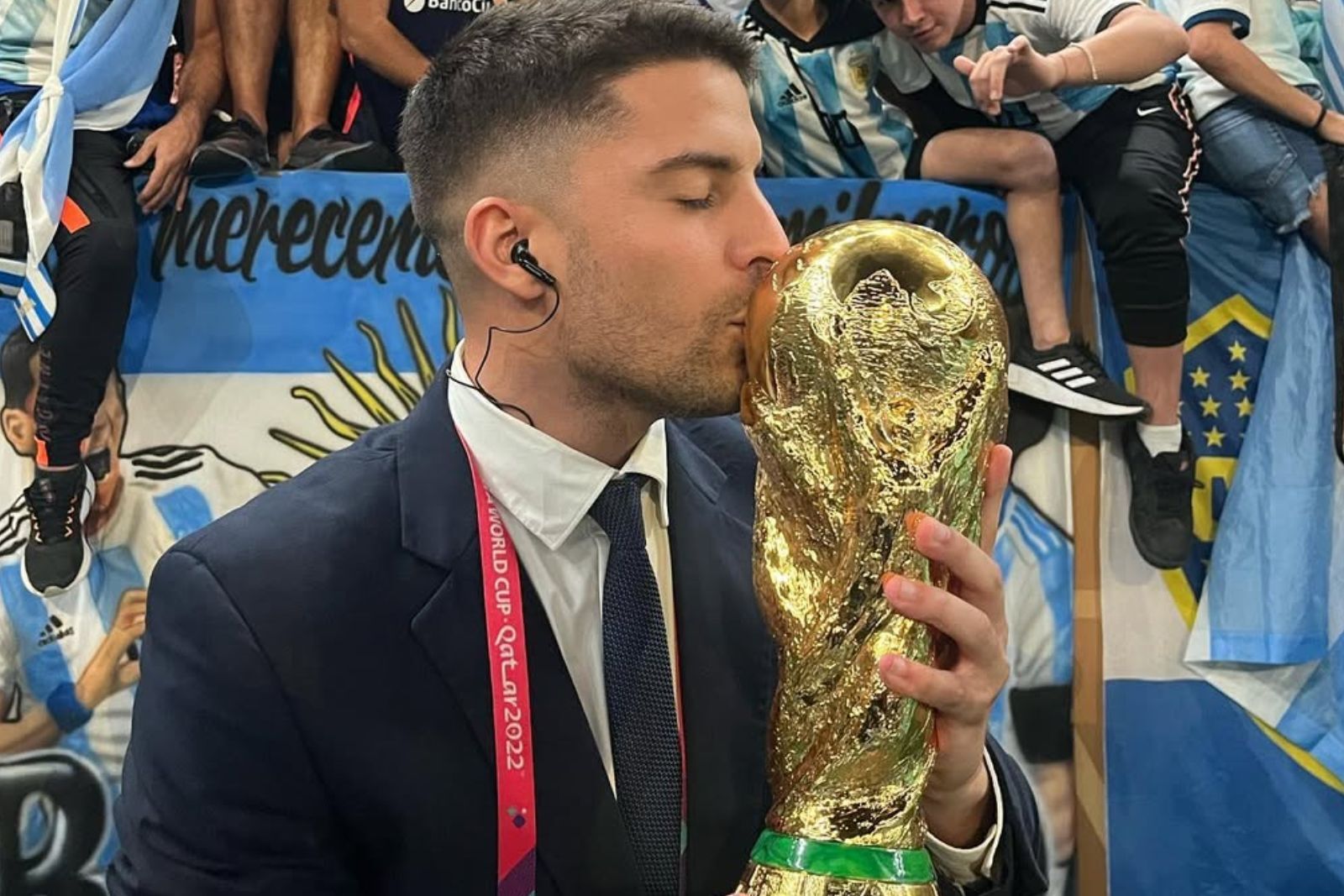 Gastón Edul con la Copa del Mundo (Fuente: @gastonedul)