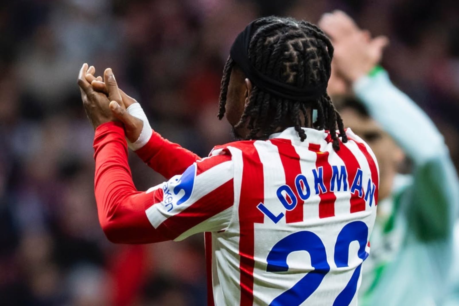 Lookman intentó tirar del equipo. (Fuente: @molalookman)
