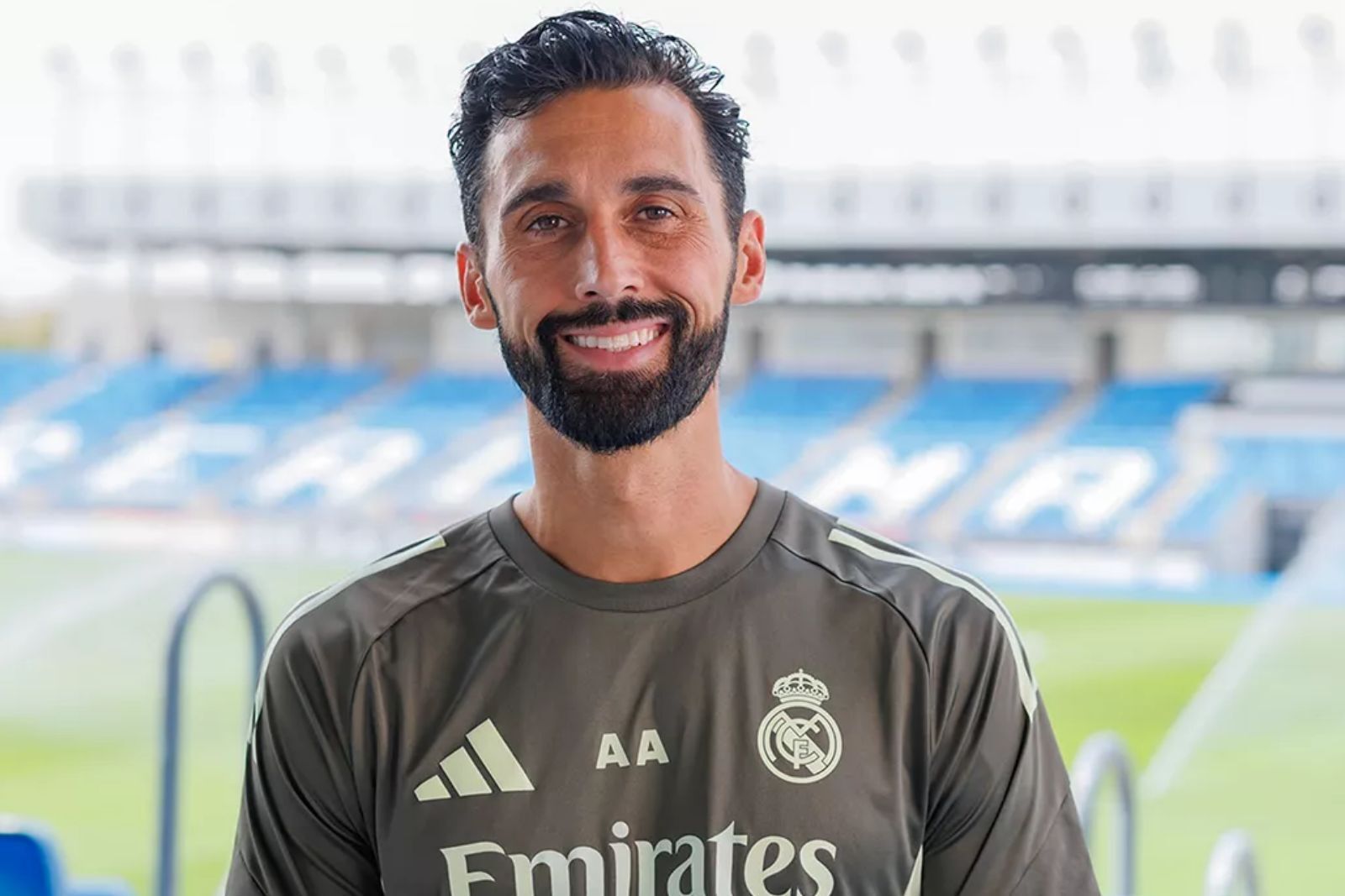 Arbeloa con el Madrid | Fuente @realmadrid y @Canva
