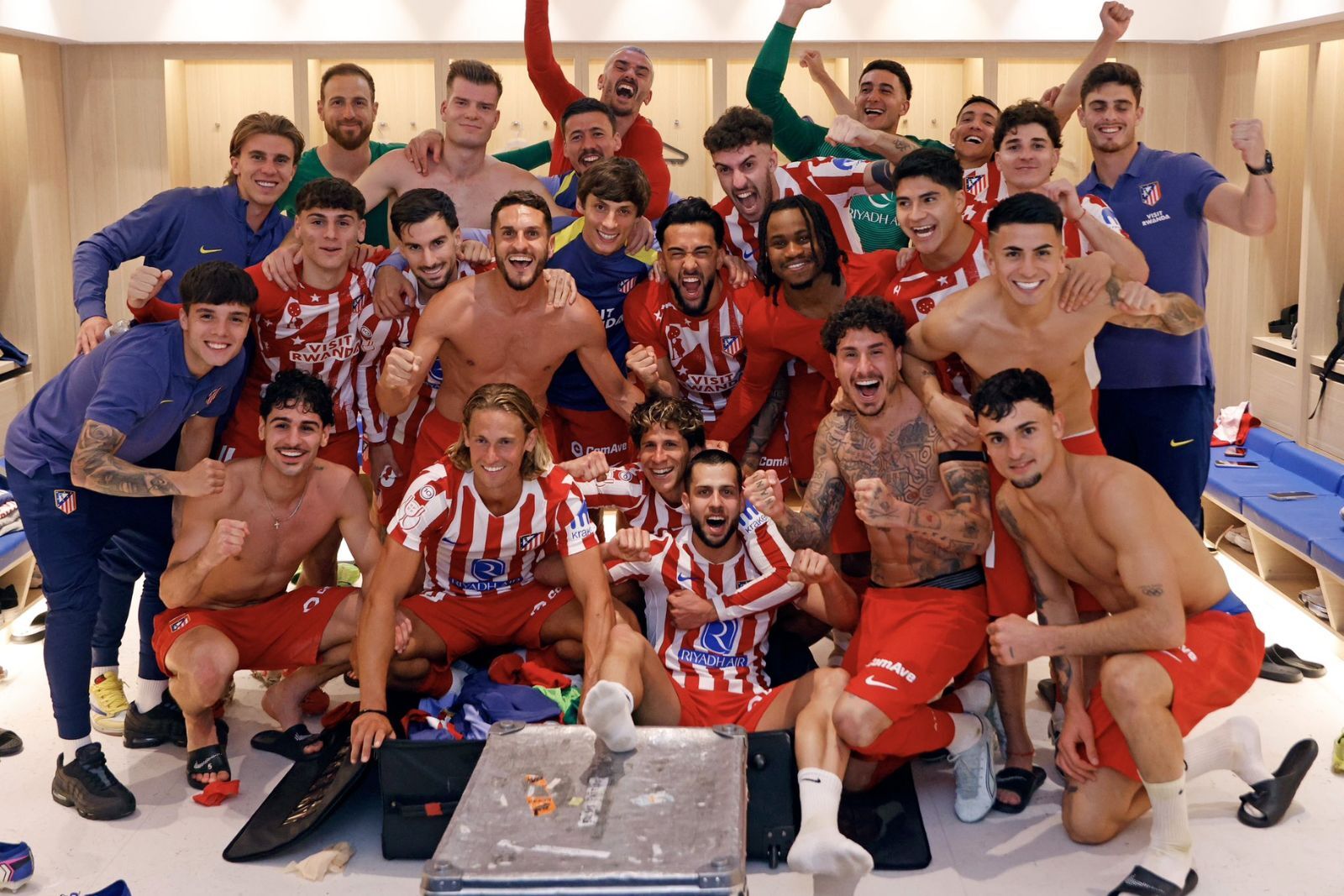Celebracion de los rojiblancos tras el pase a la final | Fuente @Atleti