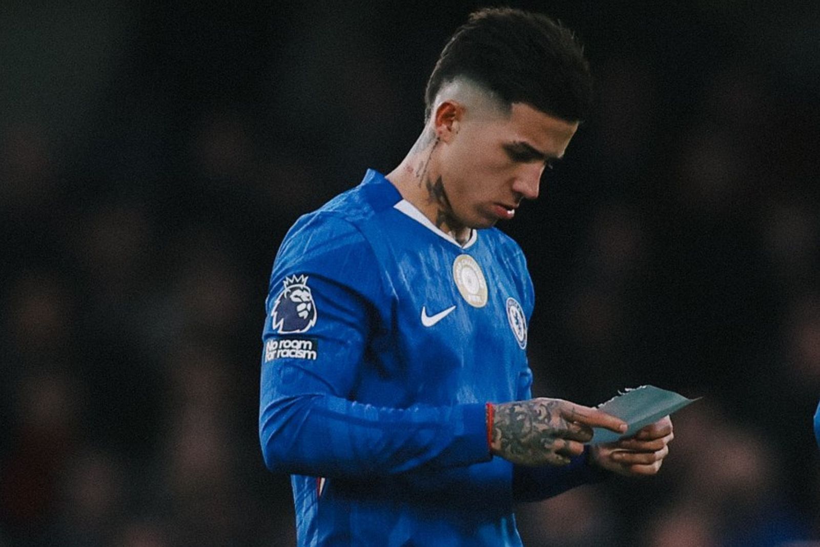 Enzo durante un partido: X Chelsea