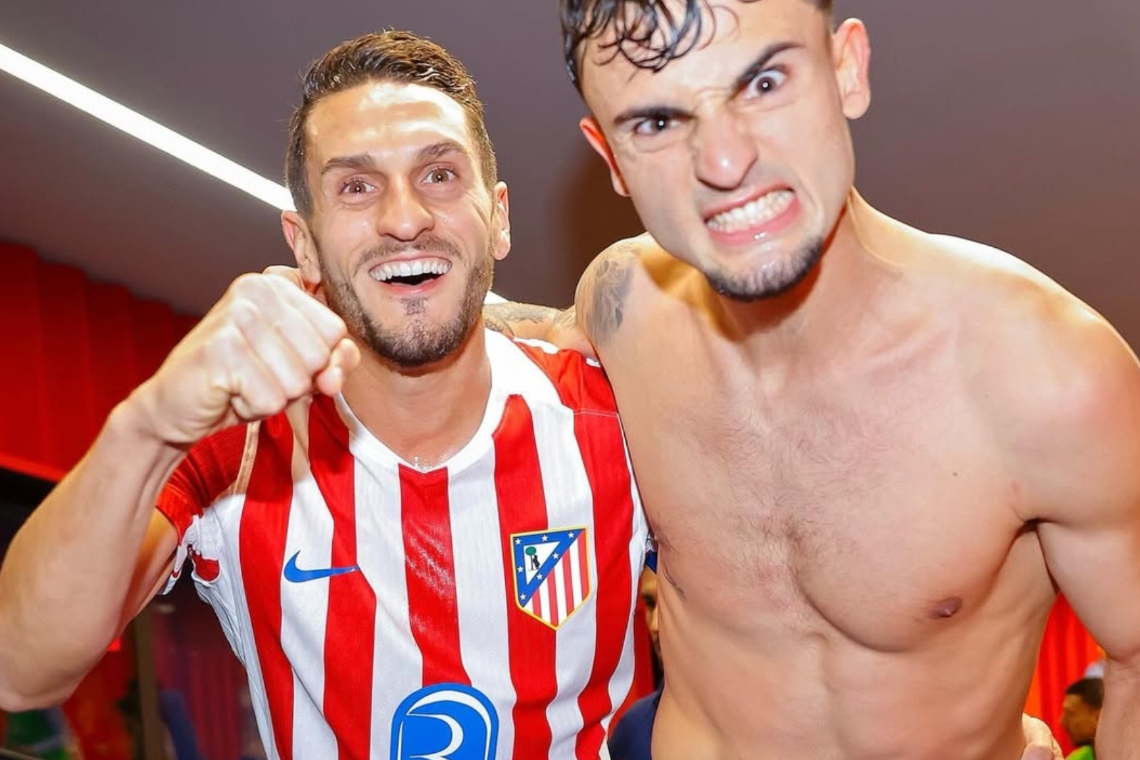 Pubill con el capitán Koke | Fuente: (@Atleti)