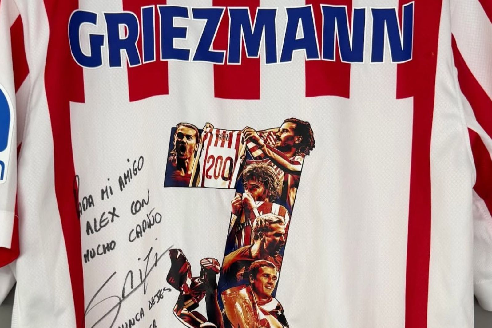 El detalle de Baena con Griezmann | Fuente: @alexbbaena