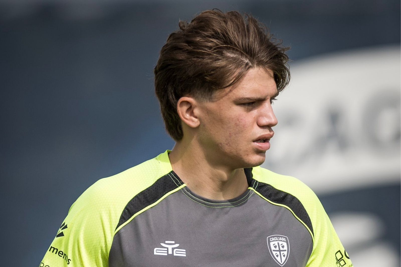 Palestra en un entrenamiento: Cagliario X