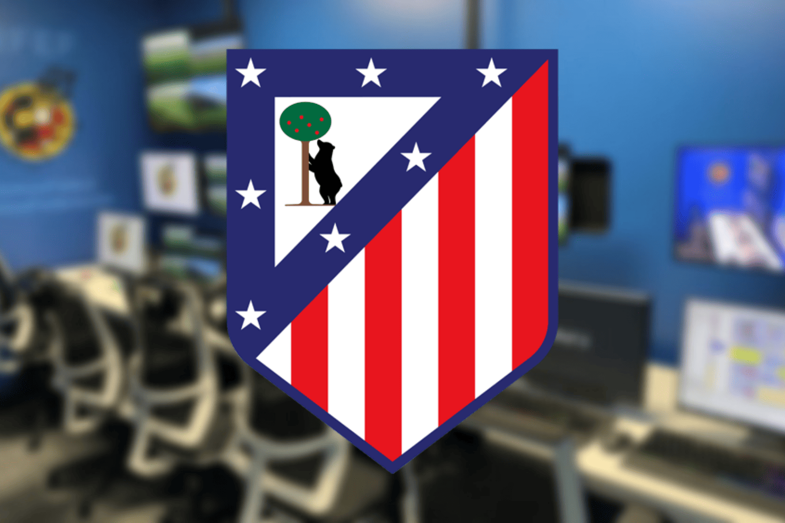 Indignación rojiblanca tras los audios del VAR | Fuente (MARCA, Canva)