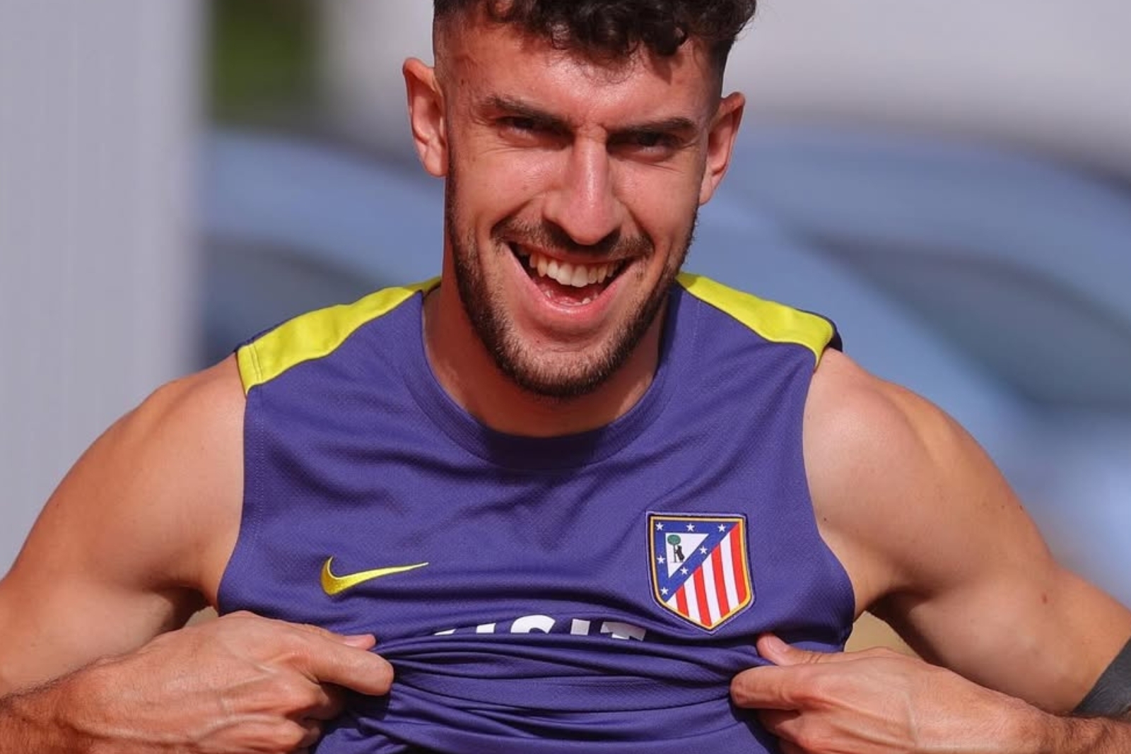 Ruggeri es el único lateral zurdo | Fuente: (@Atleti)