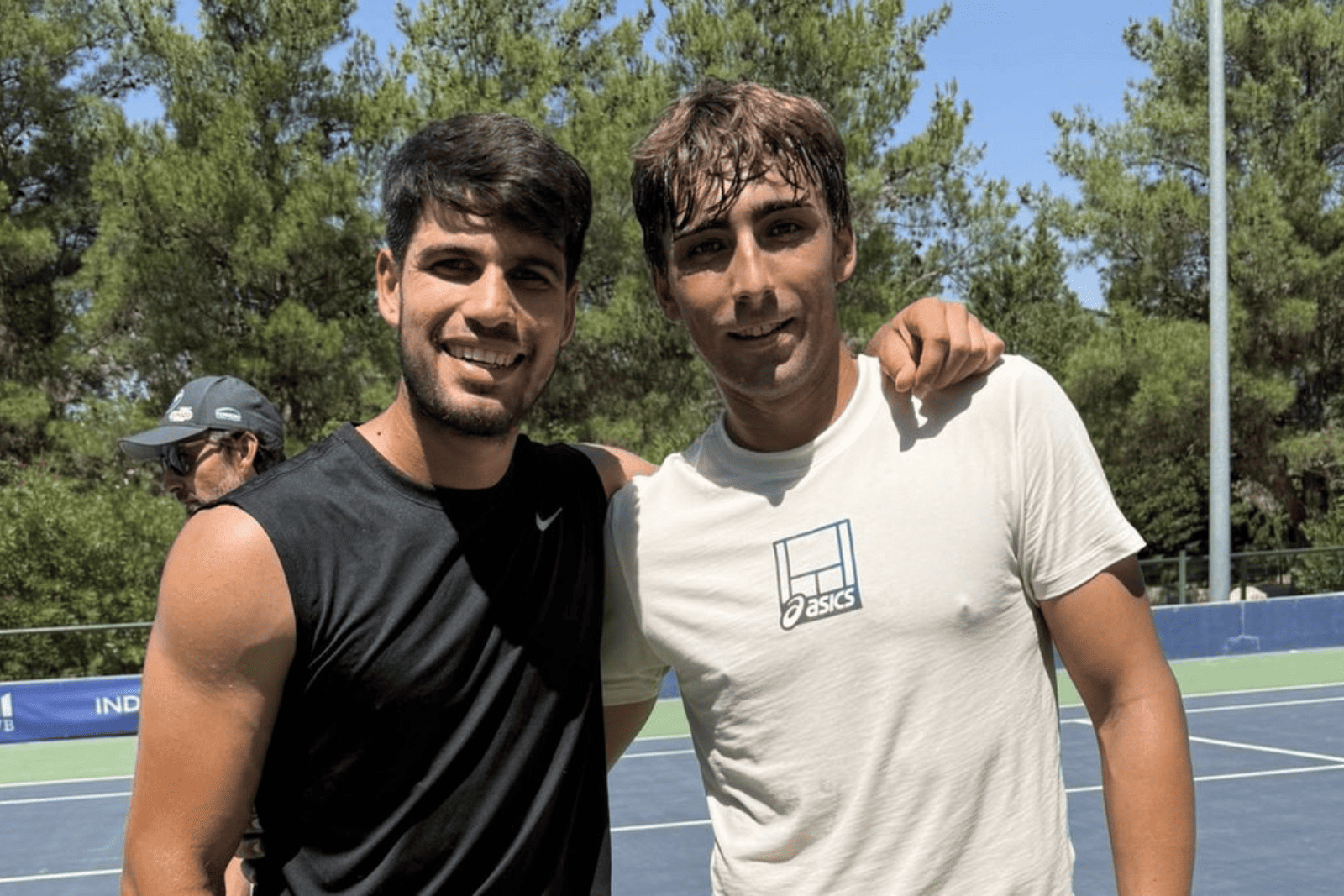 Dani Mérida junto a Carlos Alcaraz | Fuente (@Mridatenis1)