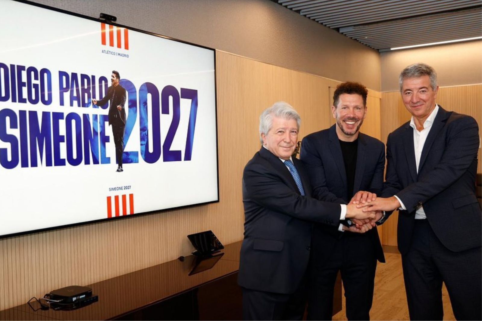 El Cholo seguirá siendo el entrenador del Atlético de Madrid hasta 2027 | Fuente @Diego Pablo Simeone @Atlético Canva