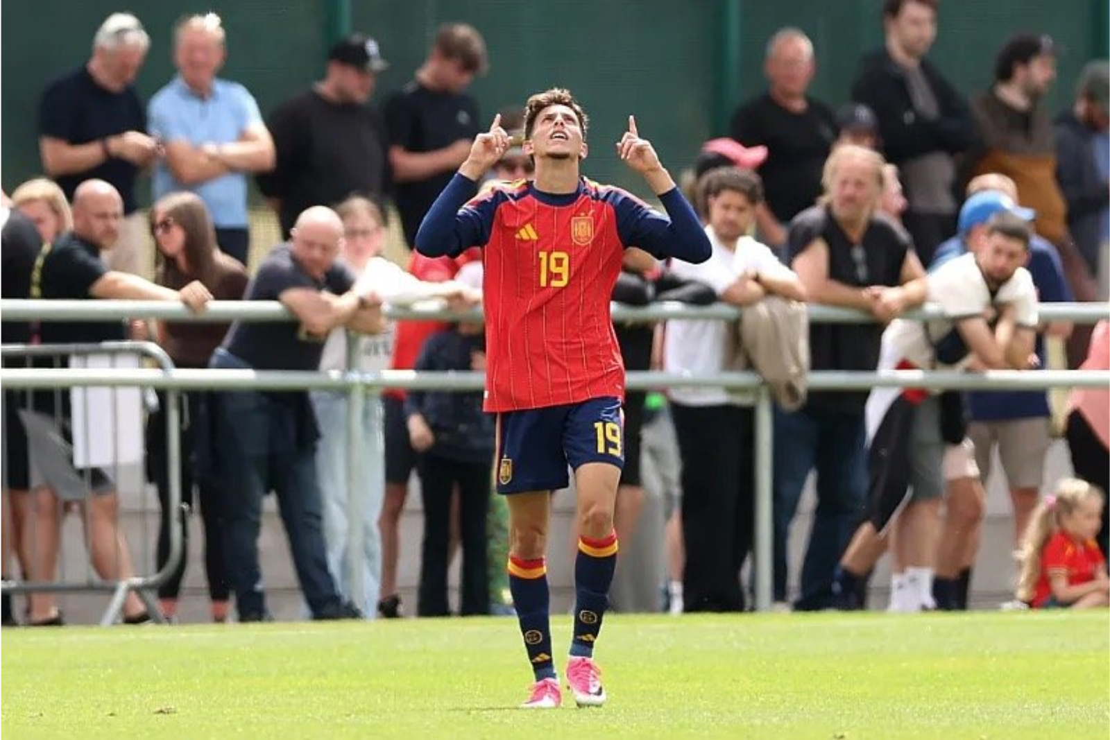 Sergio Esteban celebrando su doblete | Fuente (@AtletiAcademia)